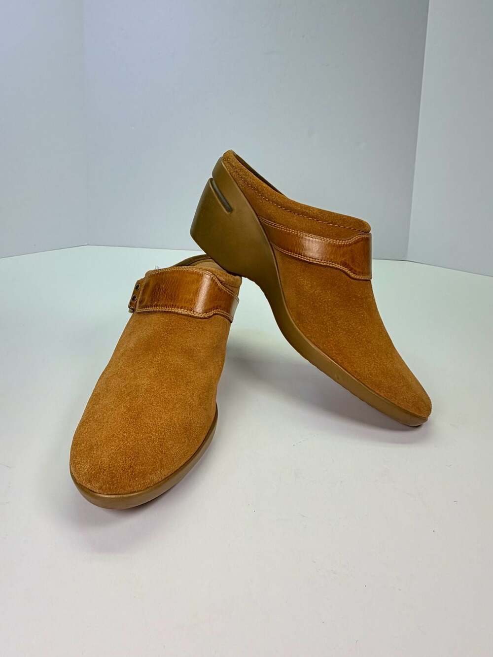 Cole Haan Women's Brown Suede Wedge Mule Clogs with Buckle Detail Size 8.5 B - Picture 12 of 15